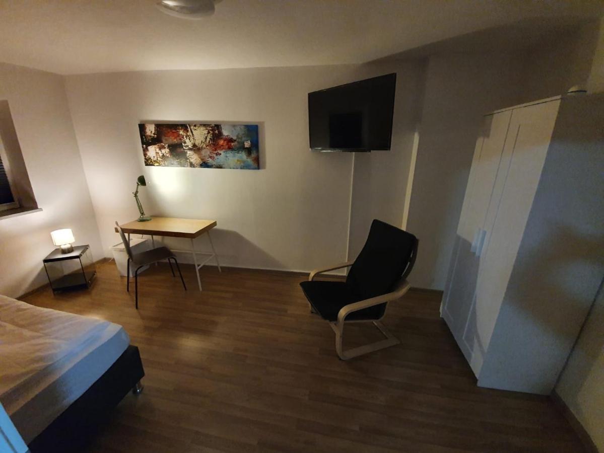 Single Room with Shared Bathroom,1042636087:JPEG